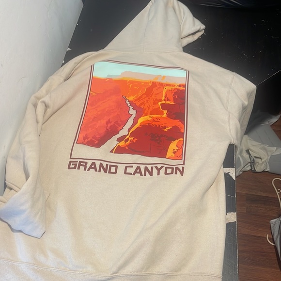 Mens graphic sweater size medium - Picture 2 of 2